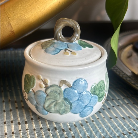 Floral Ceramic Sugar Bowl with Lid - Picture 1 of 7